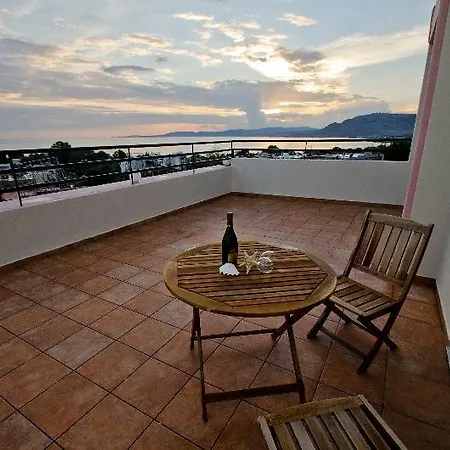 Stella Apartment 3*